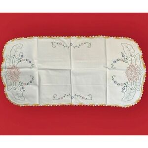 Cottage‎ Oval Embroidered Cross Stitch Dresser Scarf Runner Crochet Edge Grandma